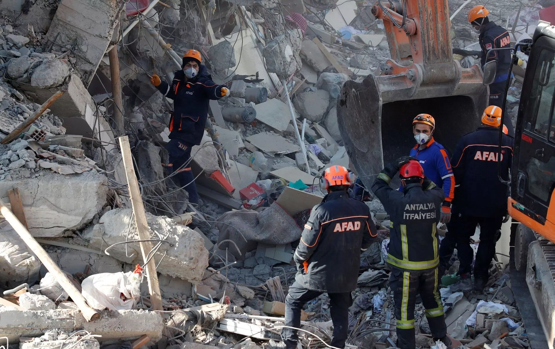 Deprem ve İlk Yardım