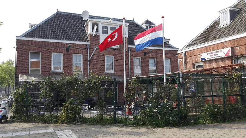 Hollanda’daki Türk Topluluğu: Nüfus Verileri ve Göçmenlerin Demografik Analizi